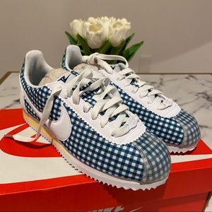Nike Classic Cortez QS (size 7)